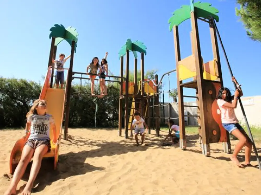 Camping Paradis - Le Grand R 4 Sterren★★★★