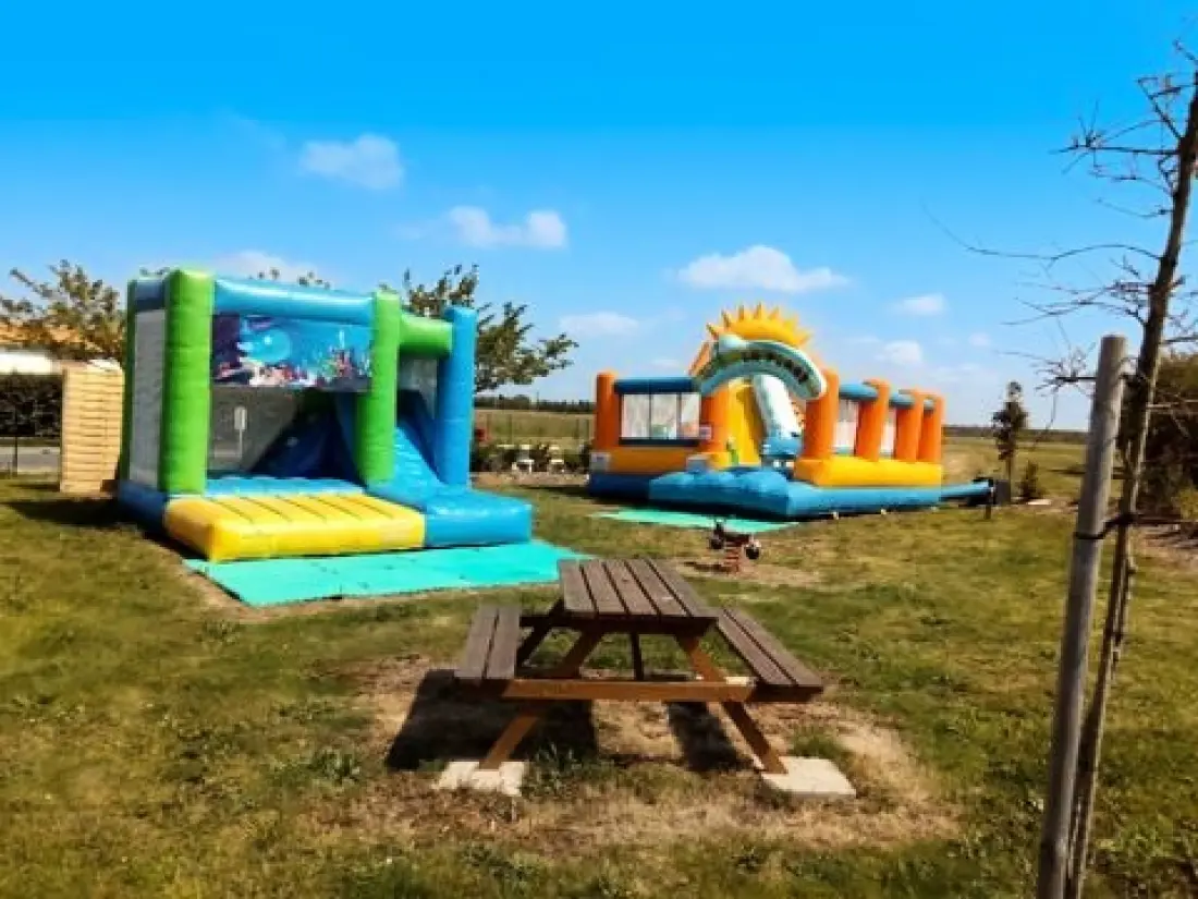 Camping Paradis - Le Grand R4 Sterne★★★★