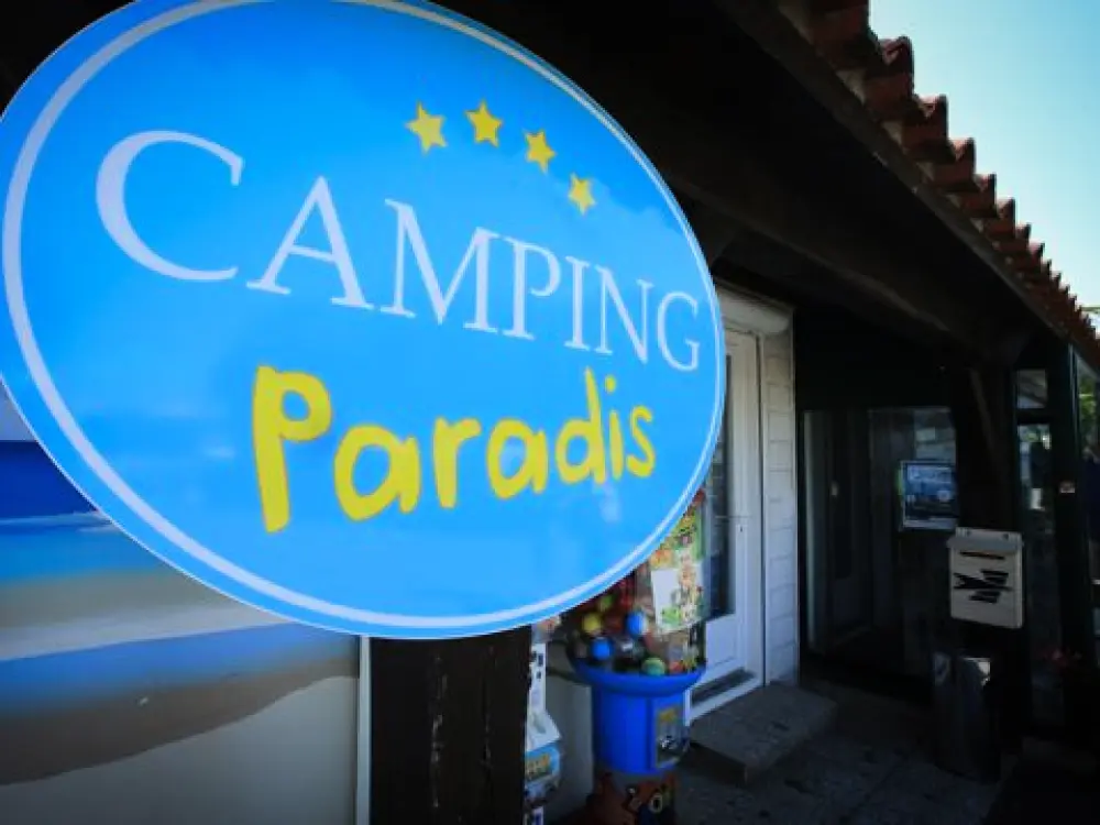 Camping Paradis - Le Grand R 4 Sterren★★★★