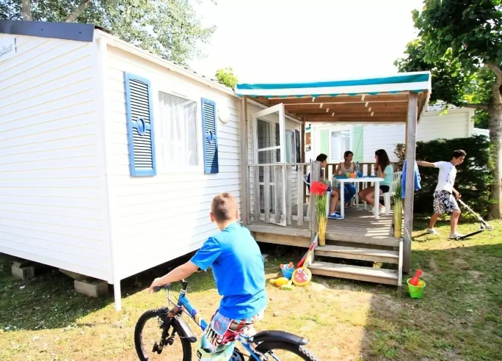 Camping Les Flots Bleus 4 Sterren★★★★