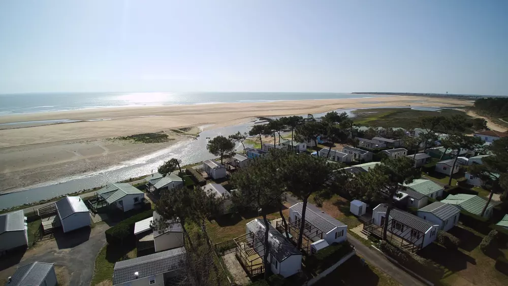 Camping LES VIOLETTES 4 Sterren★★★★