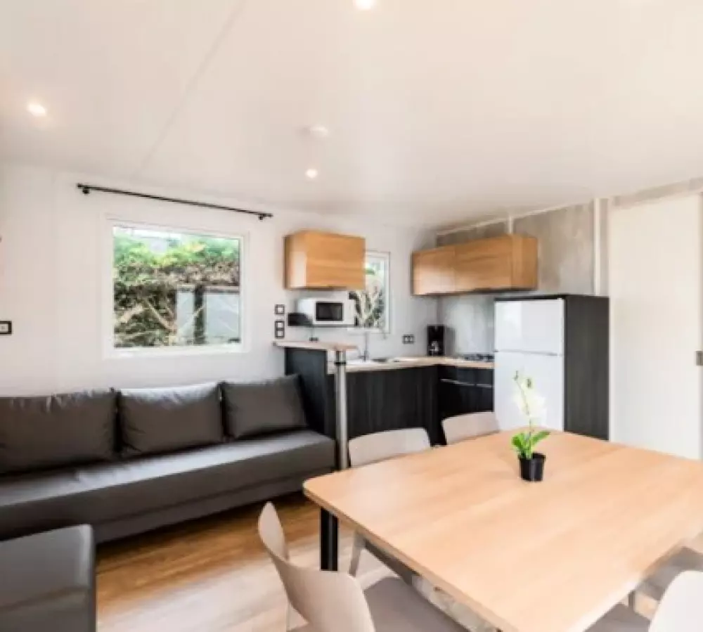 Camping LES VIOLETTES 4 Sterren★★★★