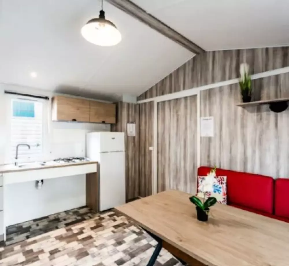 Camping LES VIOLETTES 4 Sterren★★★★