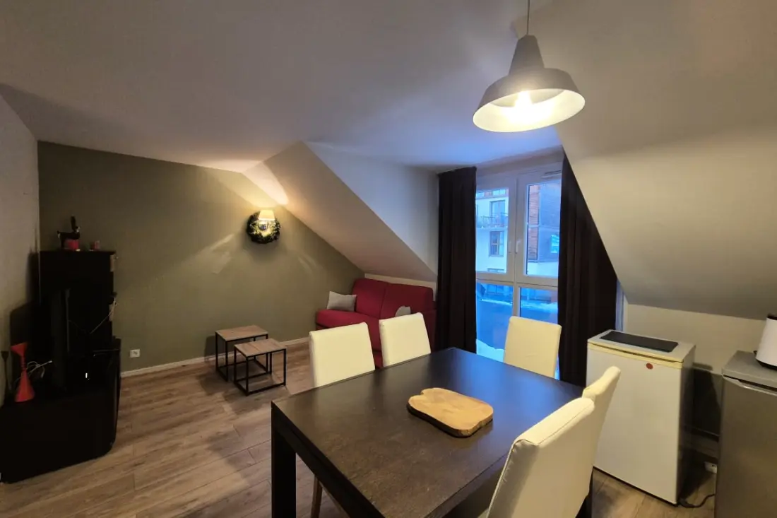 Apartman 4 Emberek Pool hozzáféréssel