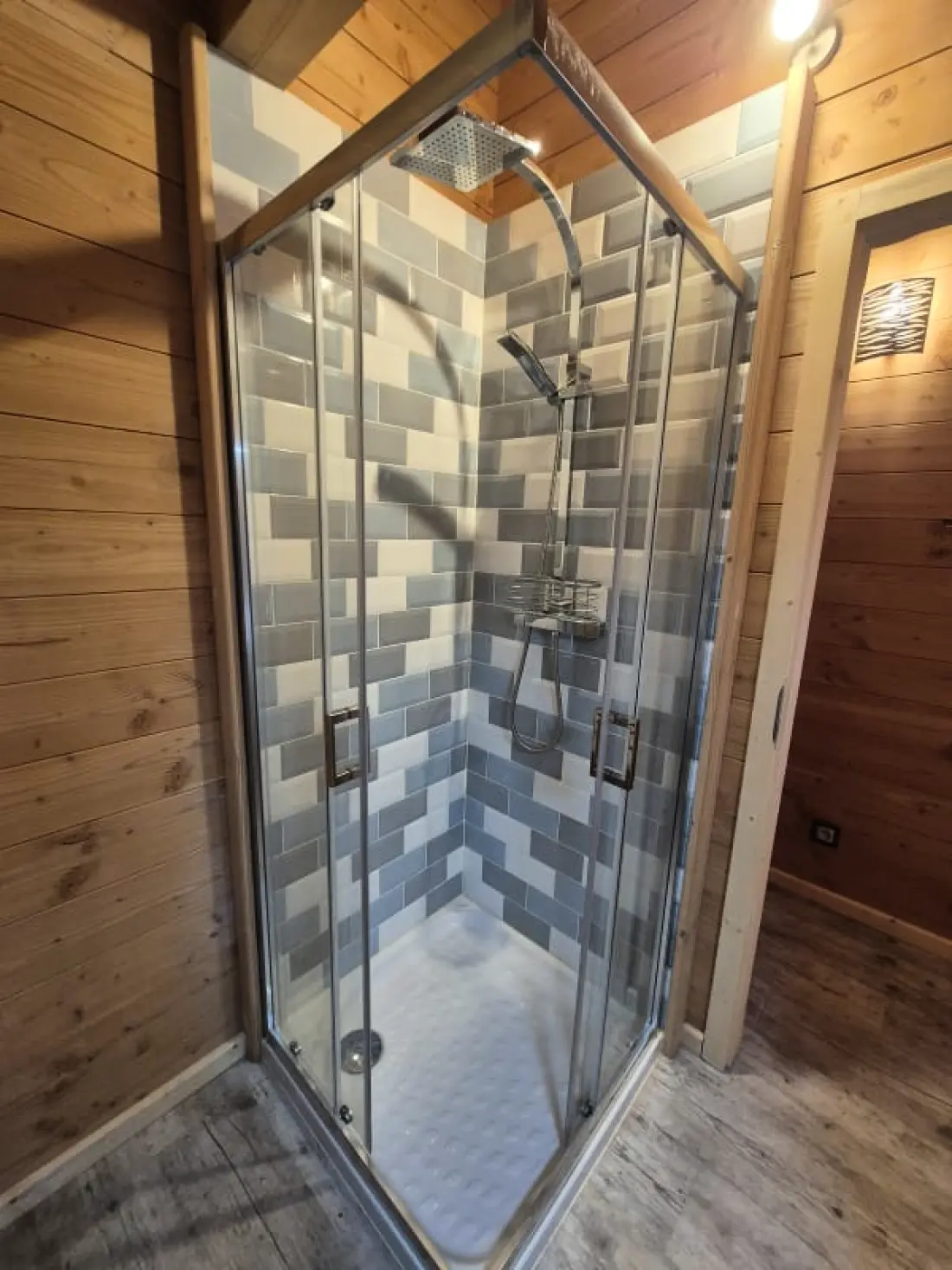 Kivételes Chalet a La Féclazban – 4 hálószoba, 10 alvó