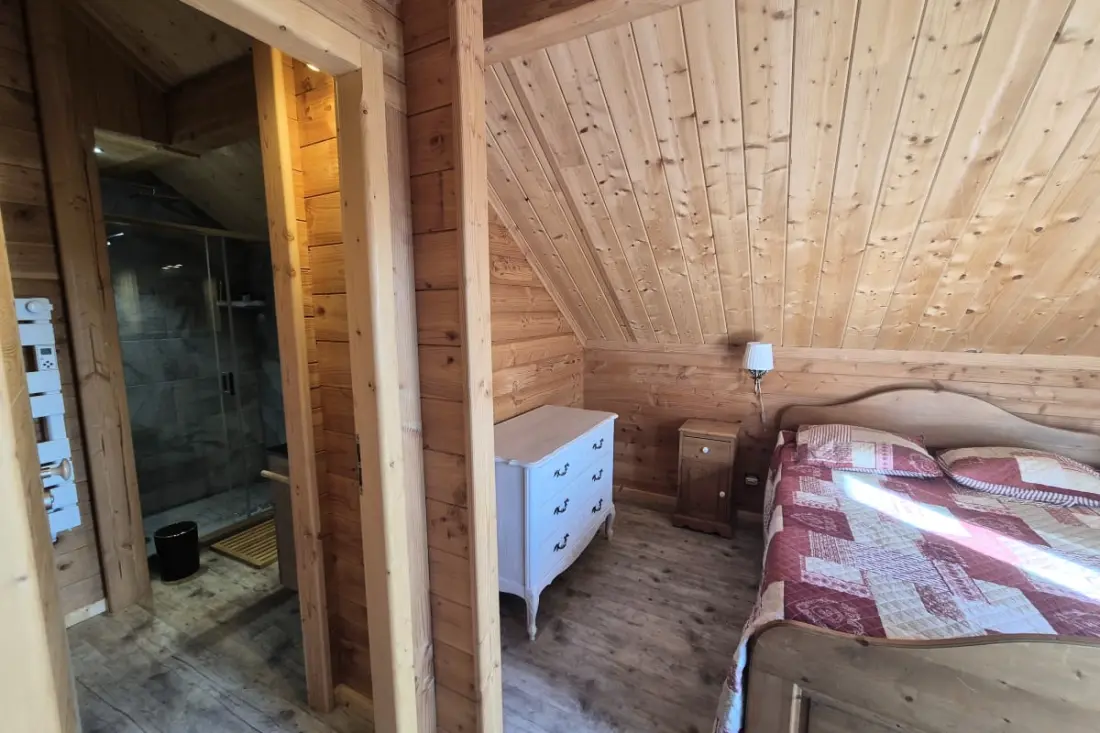 Kivételes Chalet a La Féclazban – 4 hálószoba, 10 alvó