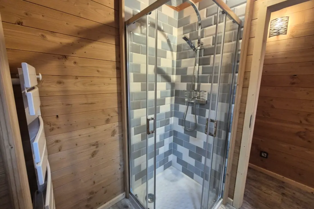 Kivételes Chalet a La Féclazban – 4 hálószoba, 10 alvó