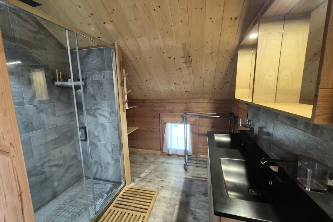Kivételes Chalet a La Féclazban – 4 hálószoba, 10 alvó