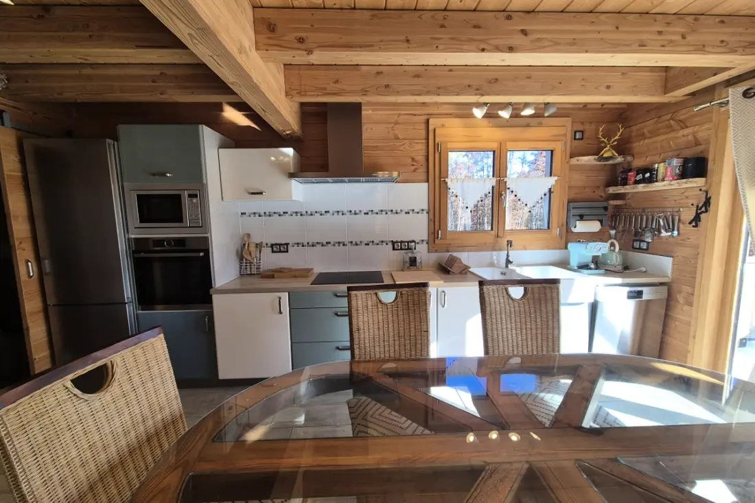Kivételes Chalet a La Féclazban – 4 hálószoba, 10 alvó