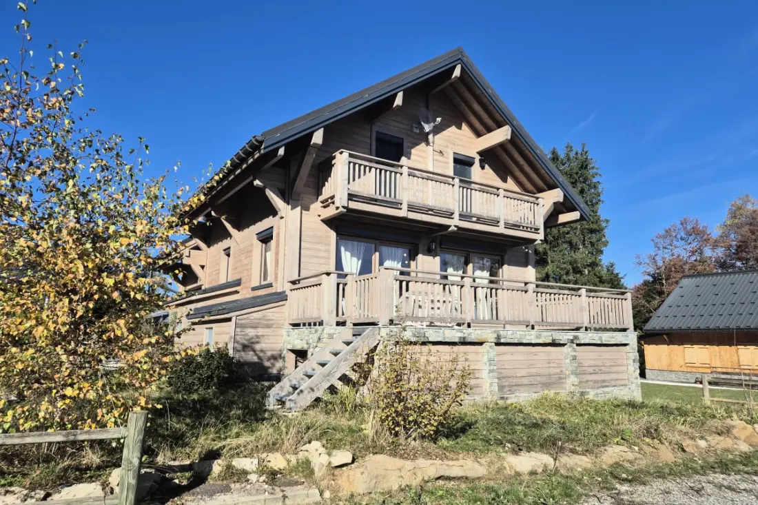 Kivételes Chalet a La Féclazban – 4 hálószoba, 10 alvó