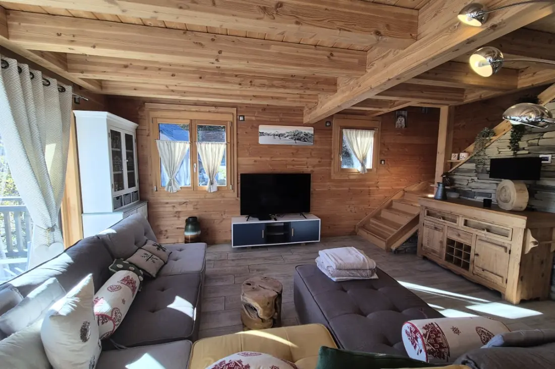 Kivételes Chalet a La Féclazban – 4 hálószoba, 10 alvó