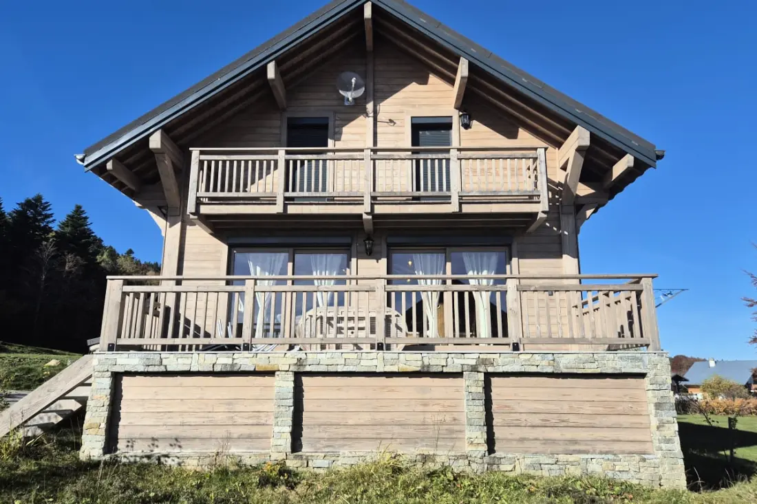 Kivételes Chalet a La Féclazban – 4 hálószoba, 10 alvó