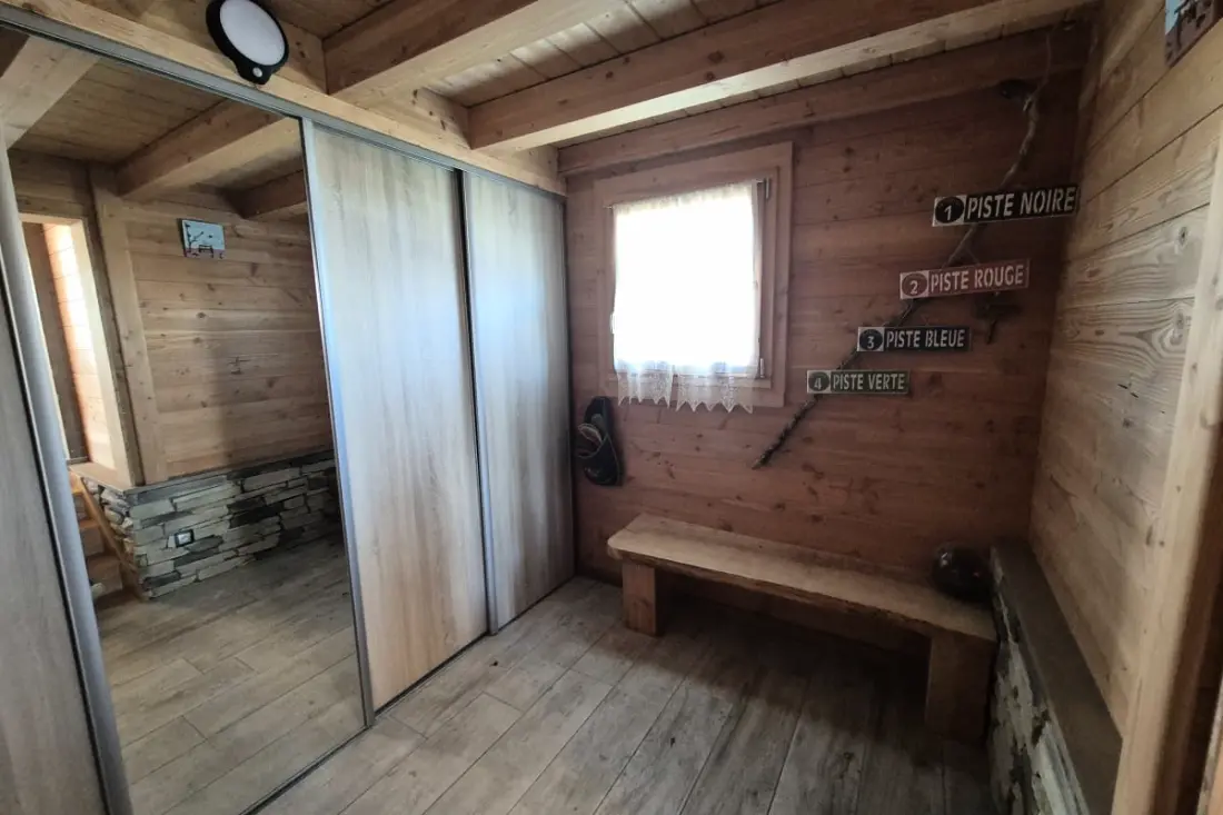 Kivételes Chalet a La Féclazban – 4 hálószoba, 10 alvó