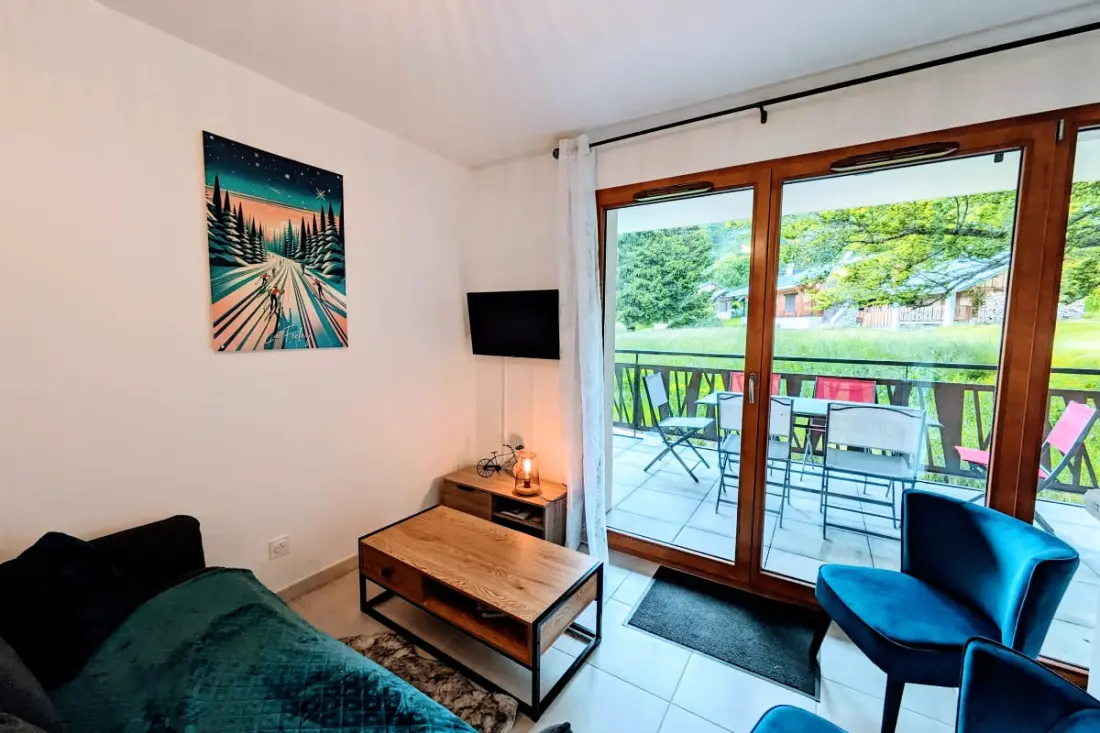 dalszöveg: Ski In Ski Out Stay With Terrace