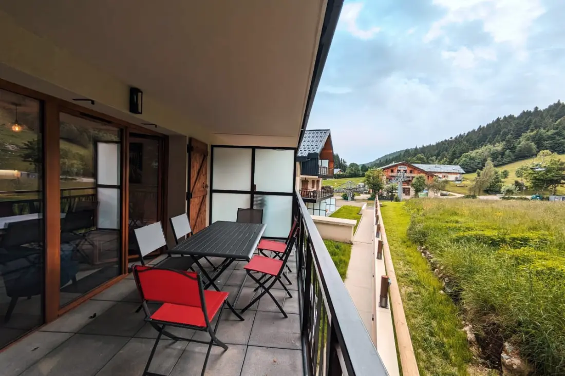 dalszöveg: Ski In Ski Out Stay With Terrace