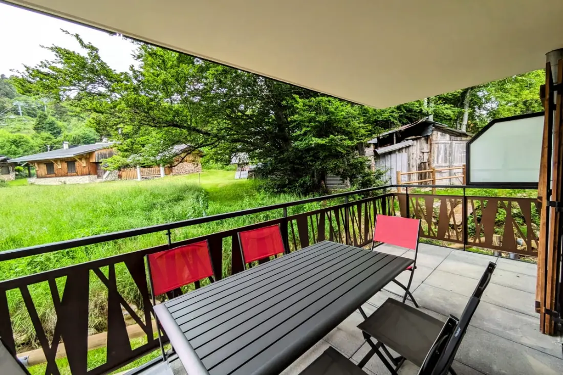 dalszöveg: Ski In Ski Out Stay With Terrace