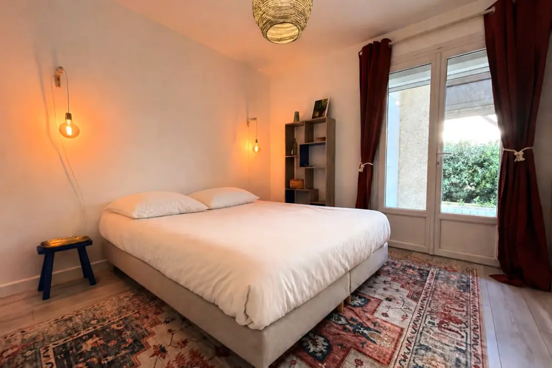 Apartment with Garden in La Garde