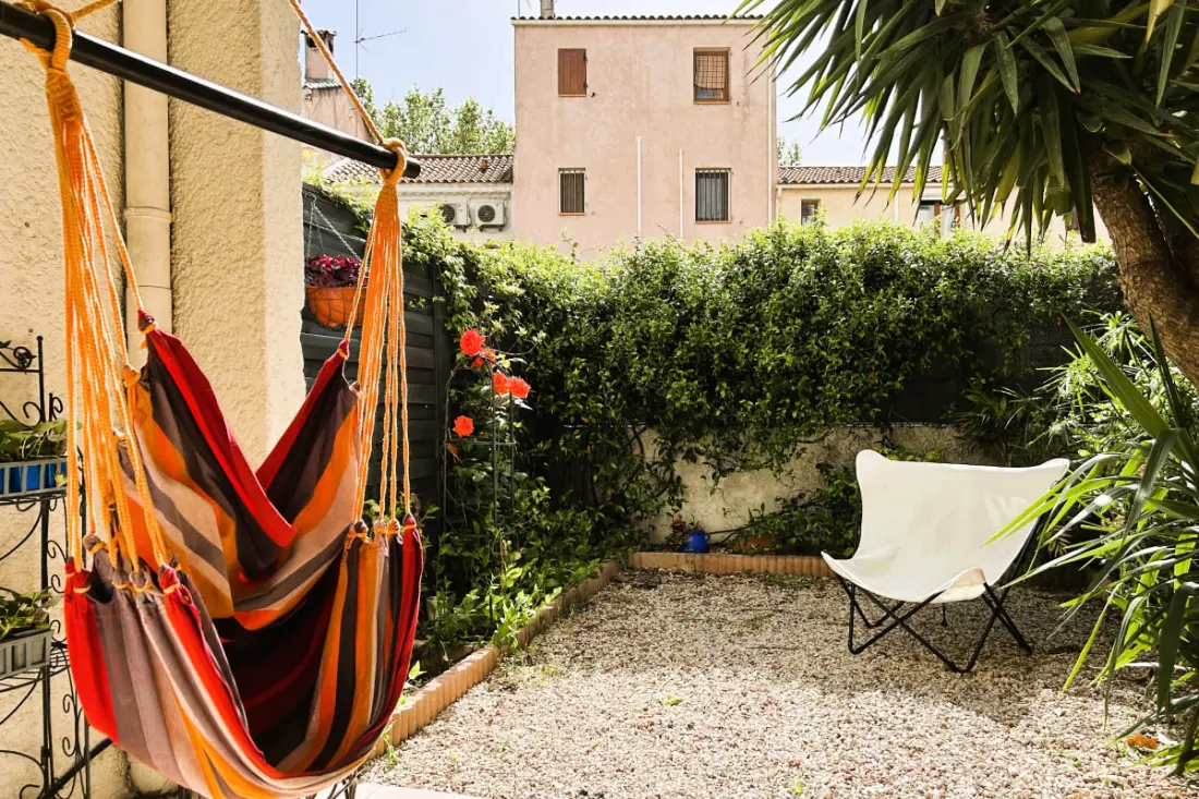 Apartment with Garden in La Garde