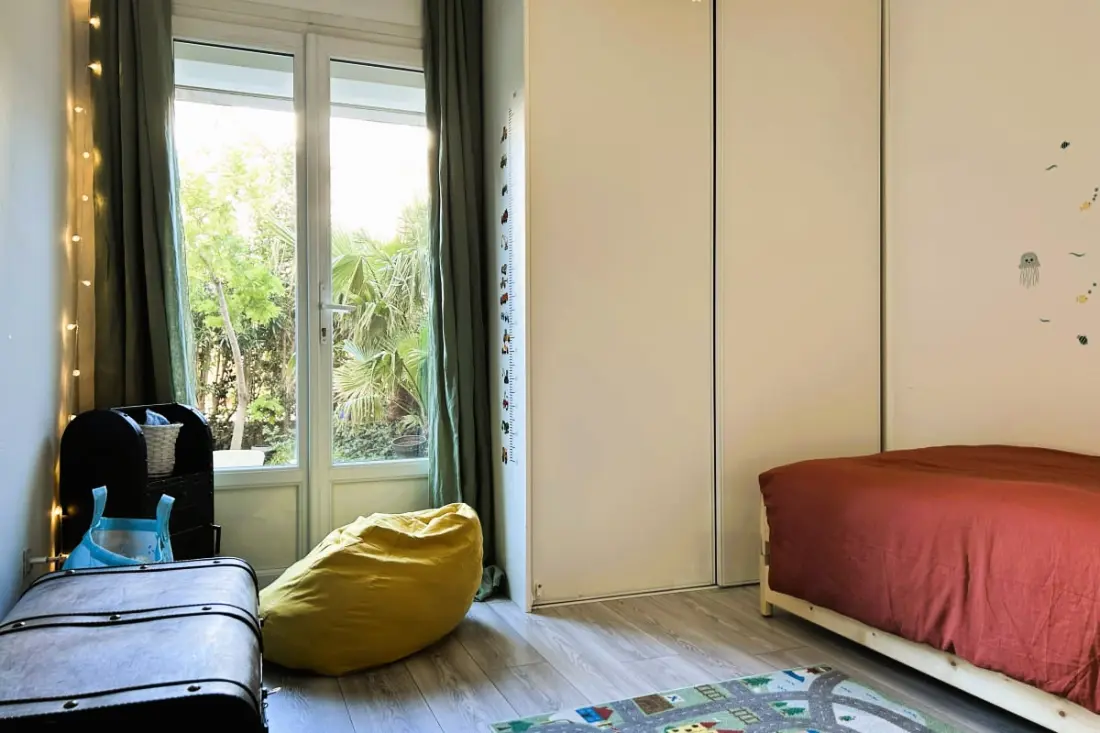Apartment with Garden in La Garde