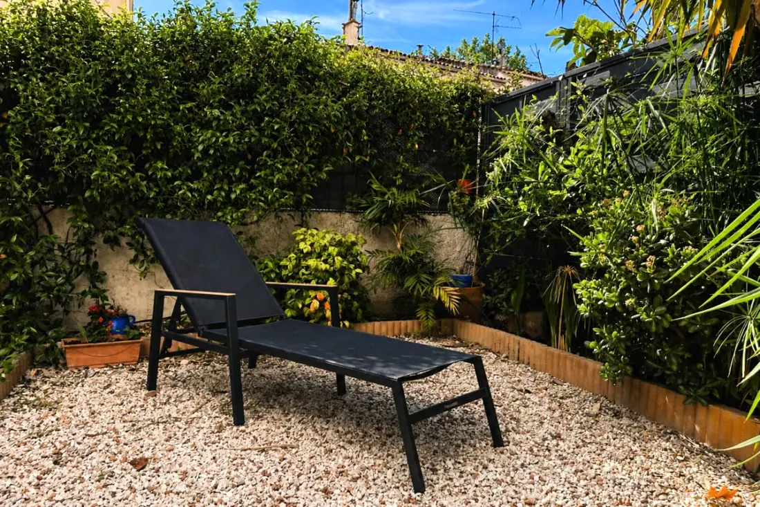 Apartment with Garden in La Garde