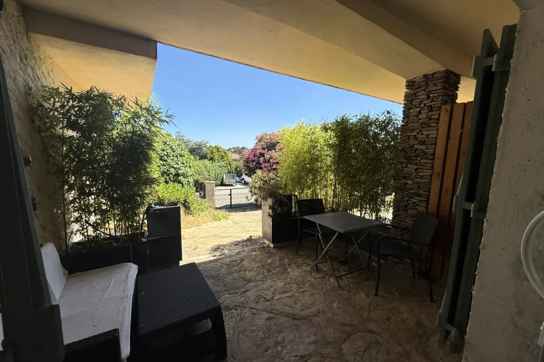 Studio Air-Conditioned With Terrace Calm - La Garde