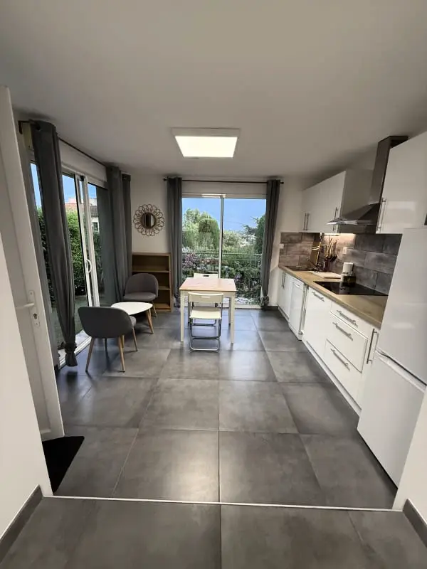 Studio Cosy In Villa, Air-Conditioned, Terrace - The Guard