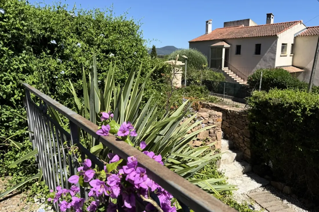 Studio Cosy In Villa, Air-Conditioned, Terrace - The Guard