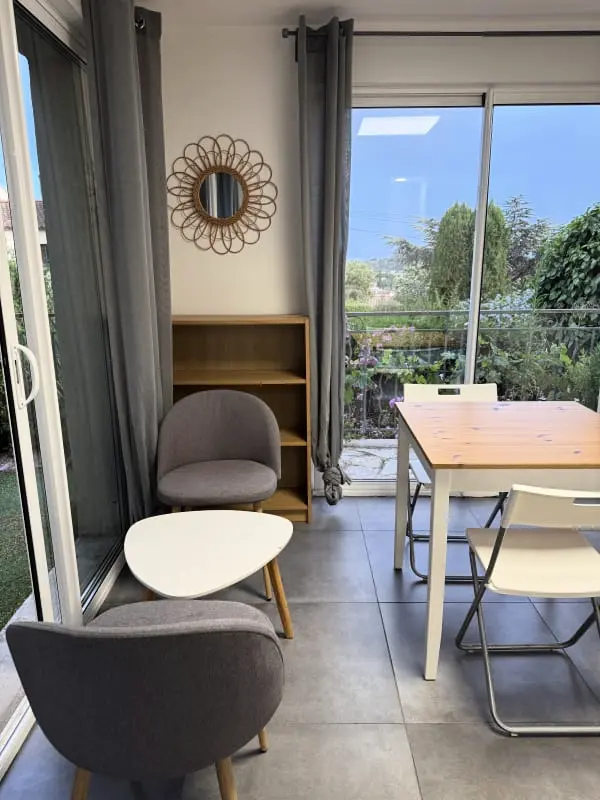 Studio Cosy In Villa, Air-Conditioned, Terrace - The Guard