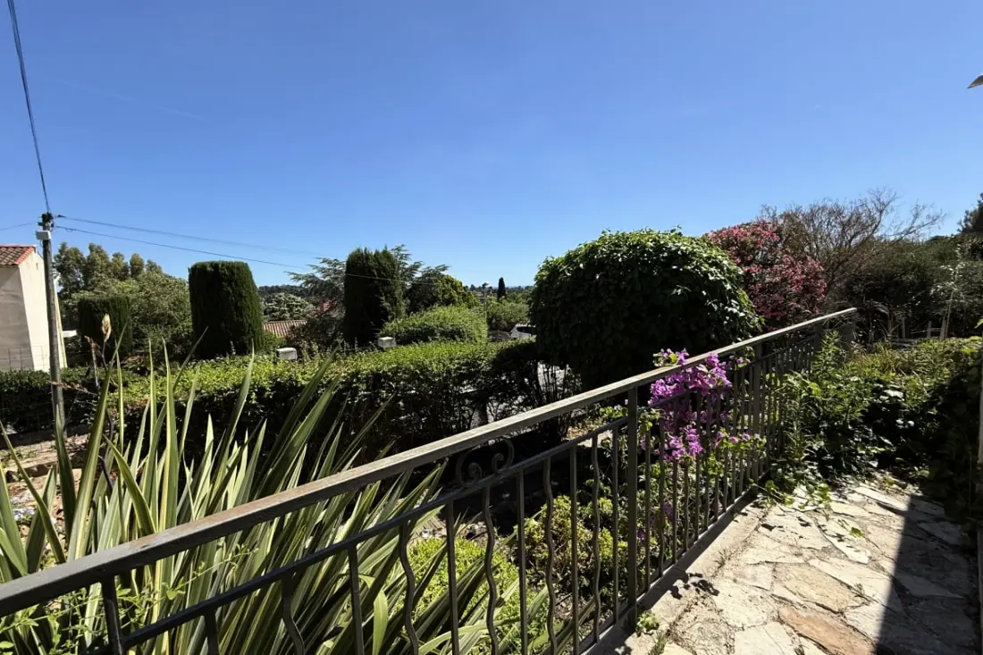 Studio Cosy In Villa, Air-Conditioned, Terrace - The Guard