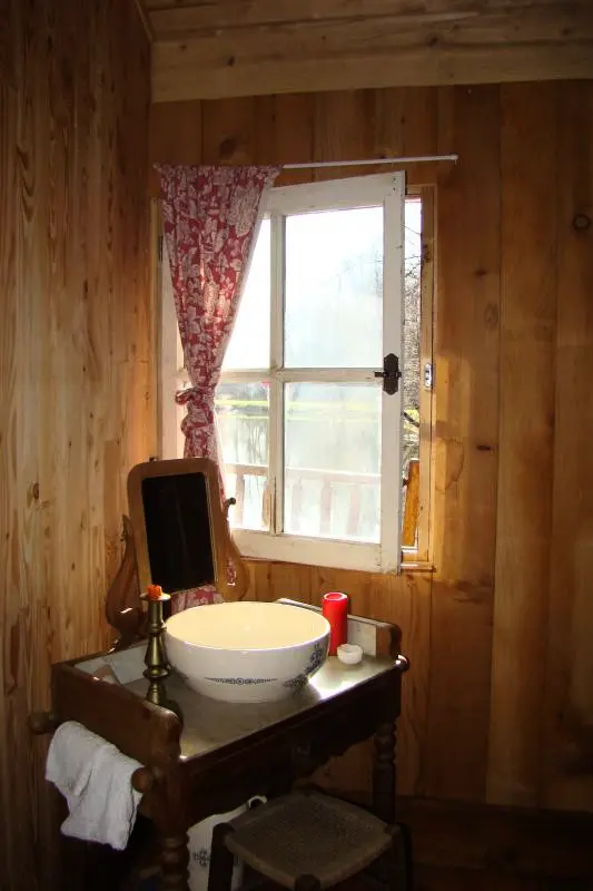 Gîte de France De hut aan het water 2 oren