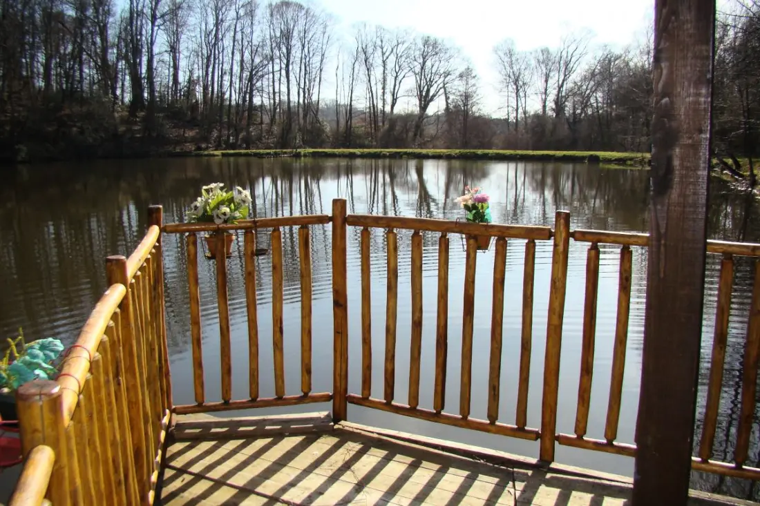 Gîte de France De hut aan het water 2 oren