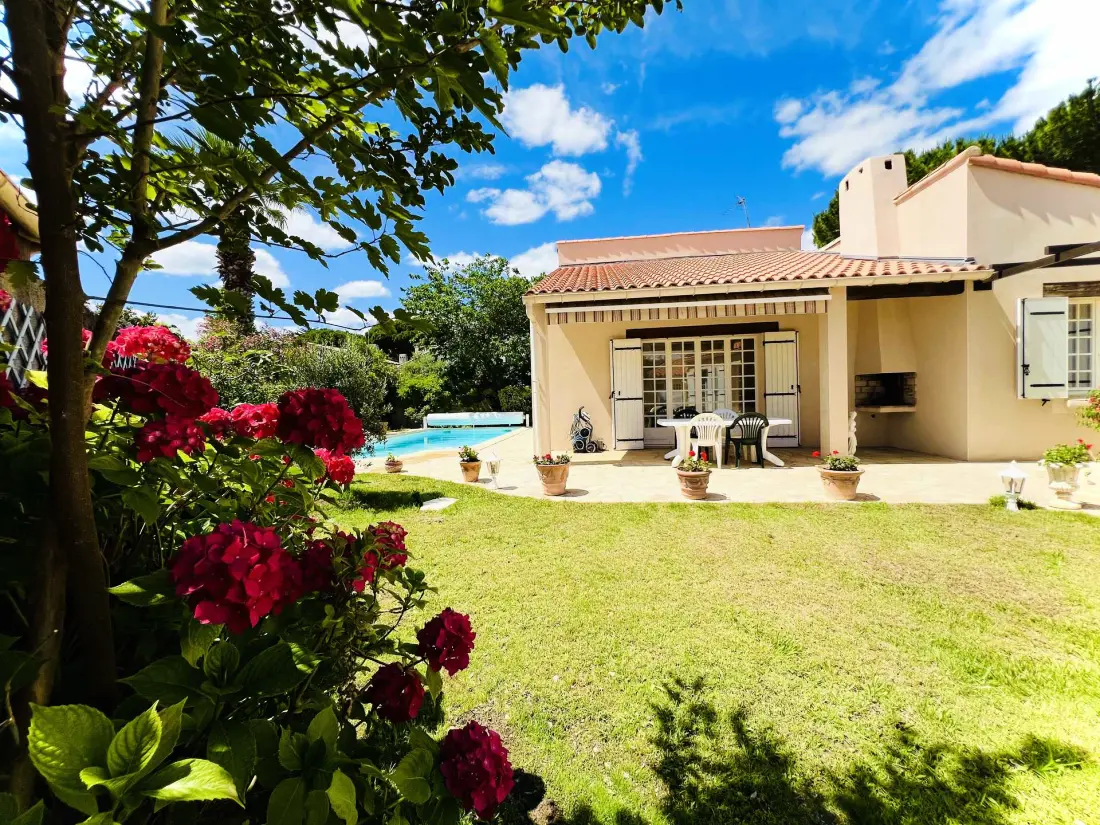 Napraforgó villa