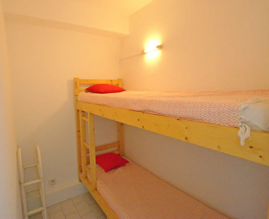 Villegiales Tee2