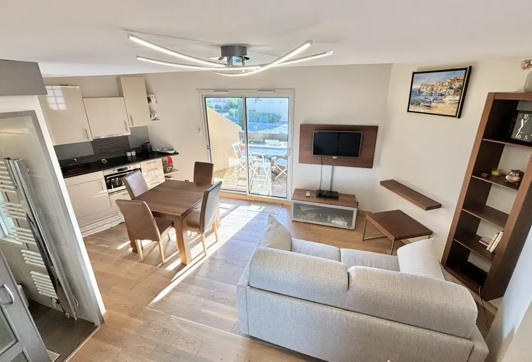 Athena Oreade Residence