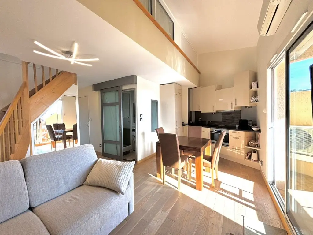 Athena Oreade Residence