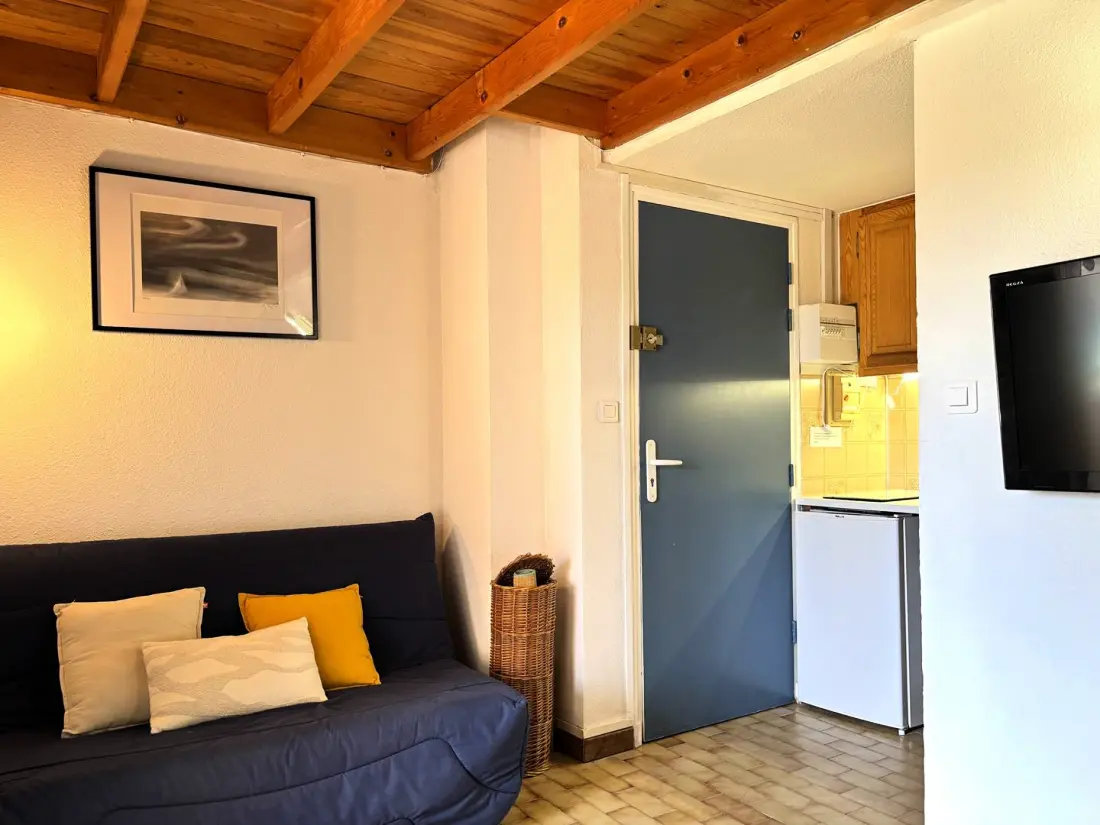 Athena Oreade Residence