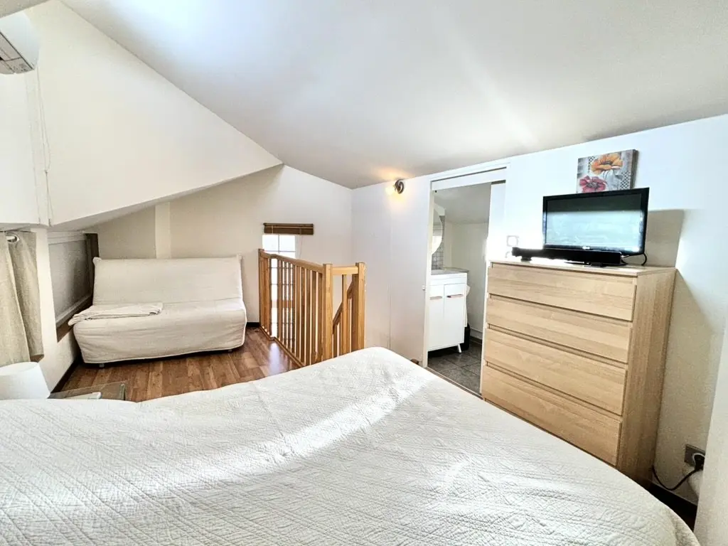 Athena Oreade Residence