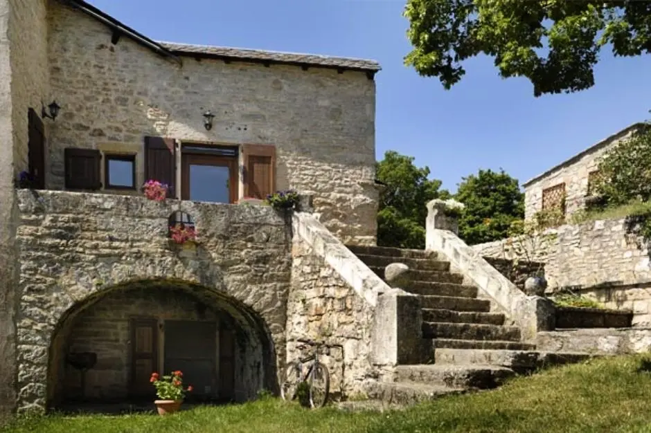Gîte de France Gîtes de France 4 Personen in Mazel Bouissy 2 Epis