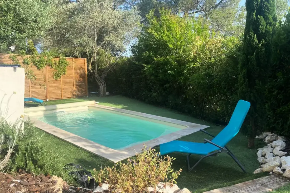 Villa Verdoyante - Charme Provençal, Jardin Arboré és Piscine à La Motte