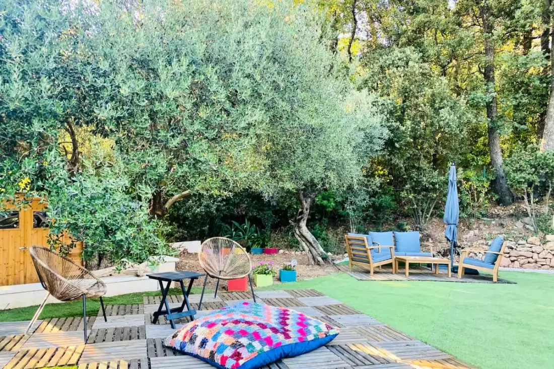 Villa Verdoyante - Charme Provençal, Jardin Arboré és Piscine à La Motte