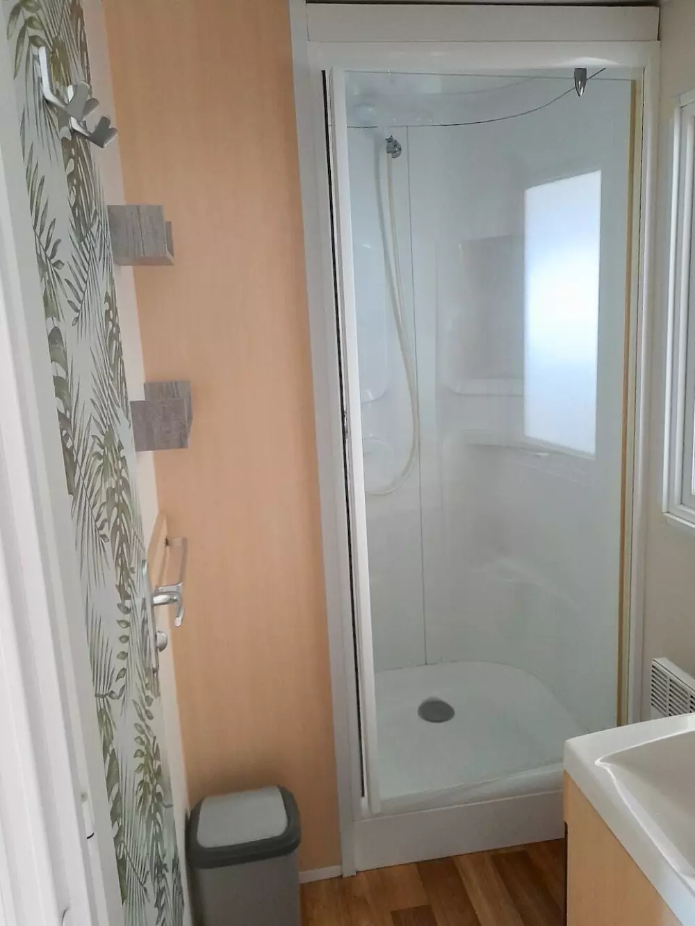 Camping Bonne dalszöveg: Anse Plage - Funpass nem nyújtott - by Ocean Mobilhomes Útvonalterv