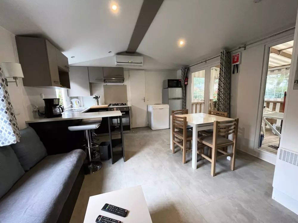 Camping Bonne dalszöveg: Anse Plage - Funpass nem nyújtott - by Ocean Mobilhomes Útvonalterv