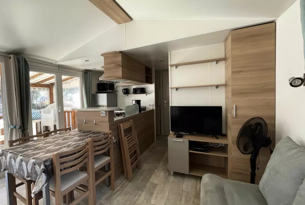 Camping Bonne dalszöveg: Anse Plage - Funpass nem nyújtott - by Ocean Mobilhomes Útvonalterv