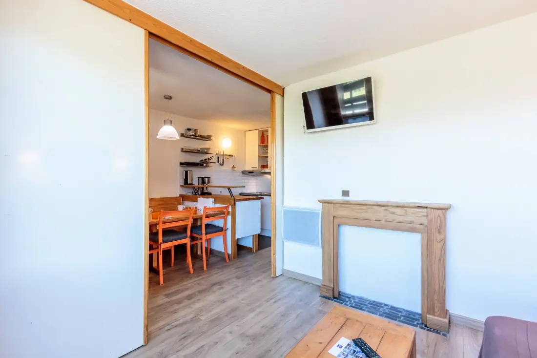 Le Trompe Residence Eye