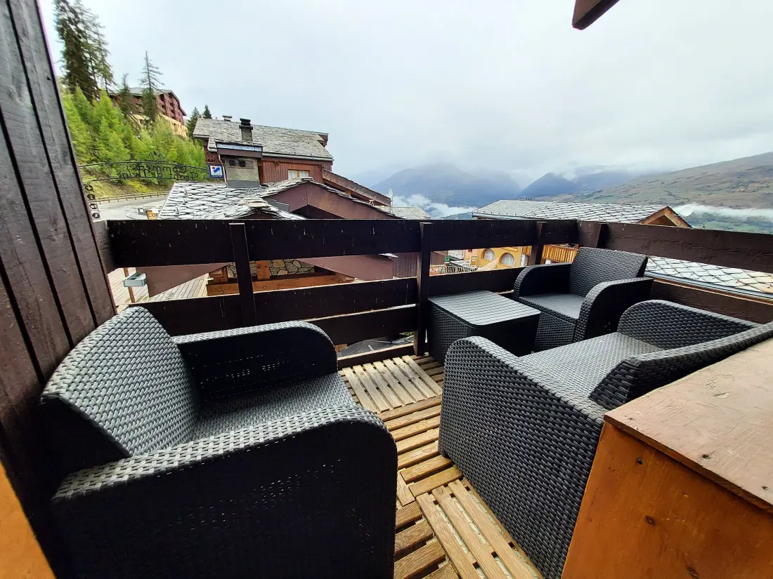 Le Trompe Residence Eye