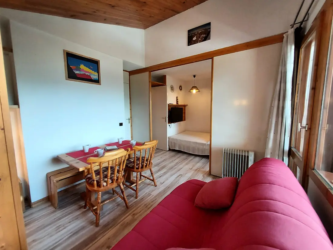 Le Trompe Residence Eye