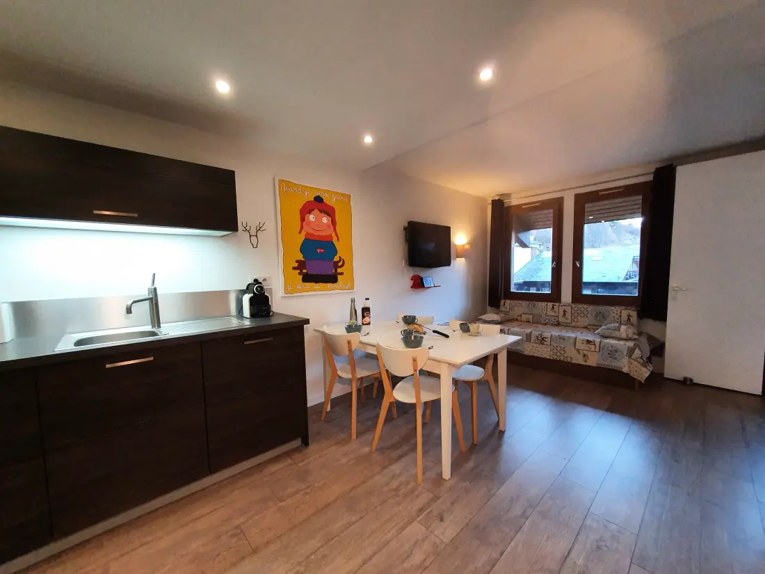 Le Trompe Residence Eye