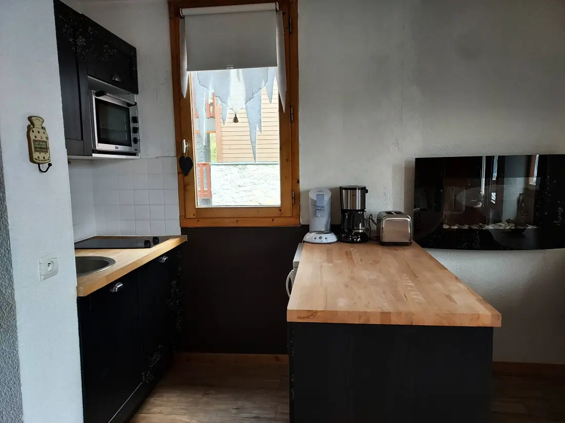 Le Trompe Residence Eye