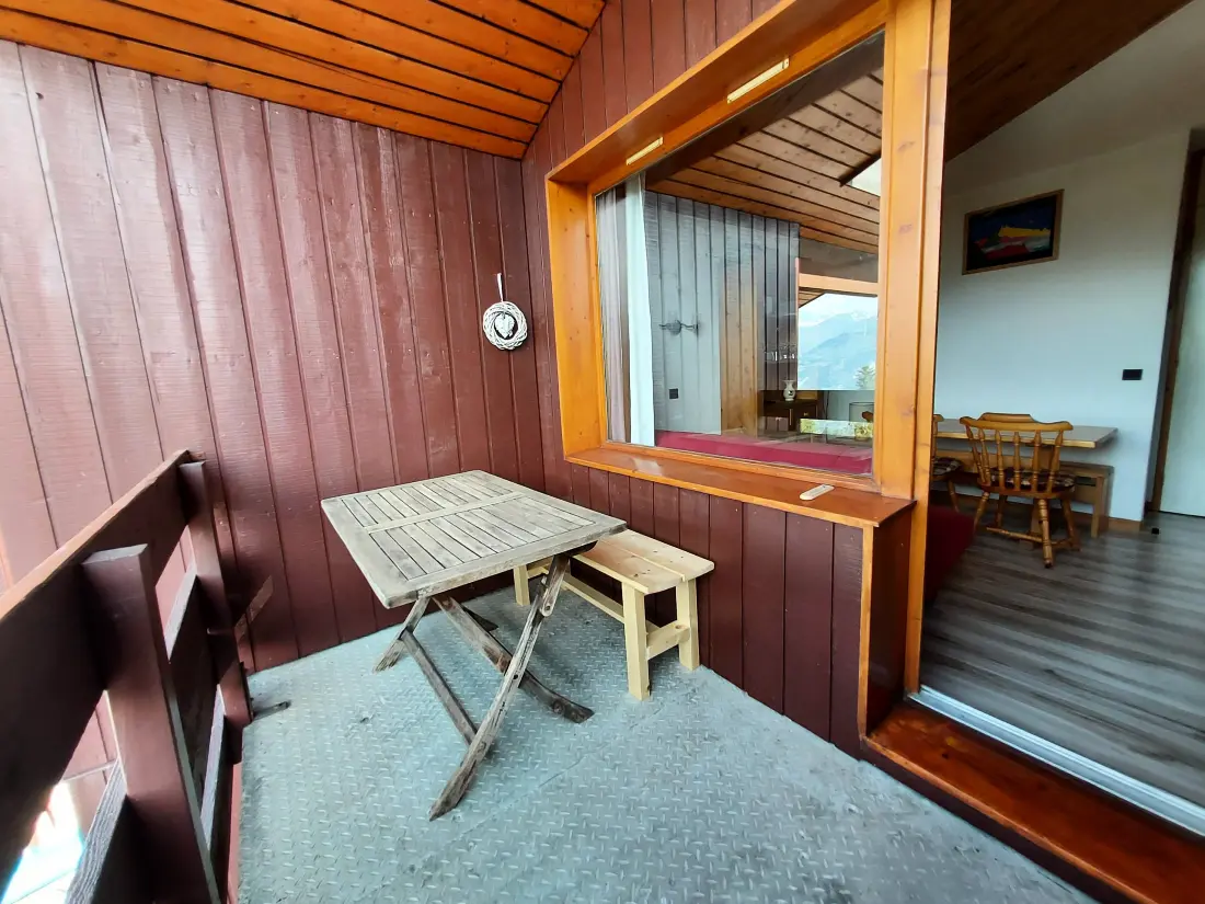Le Trompe Residence Eye