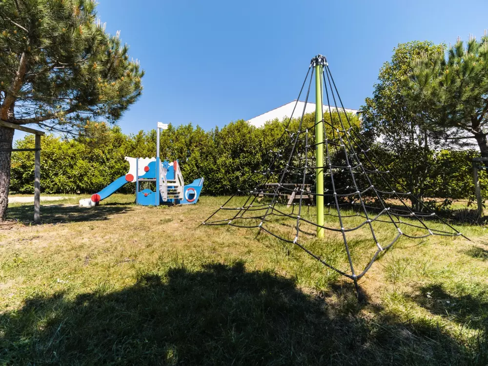 Camping Paradis Au Petit Port de l'Houreau3 Sterren★★★